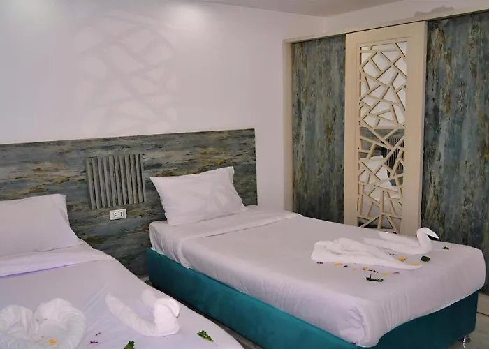 Szálloda Fanadir Luxury Gurdaka
