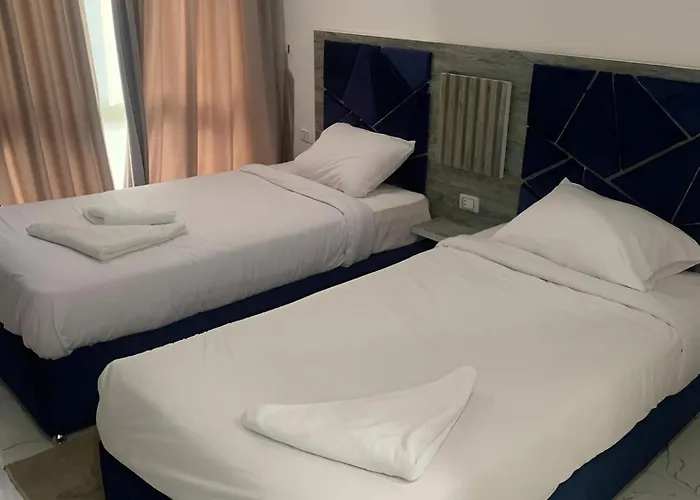 Szálloda Fanadir Luxury Gurdaka